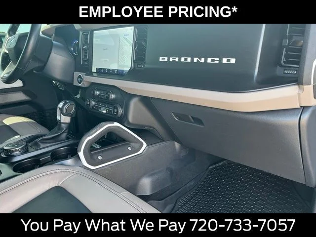 Used 2021 White Ford Wildtrak image 24