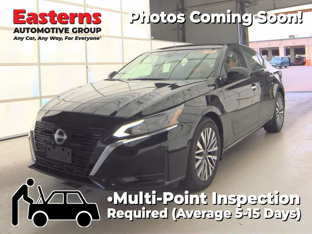 Used 2023 Black Nissan 2.5 SV image 1