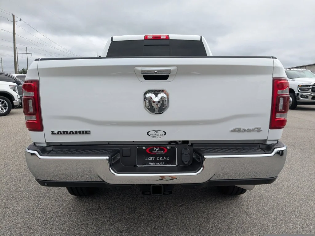 Used 2022 White Ram Laramie image 5