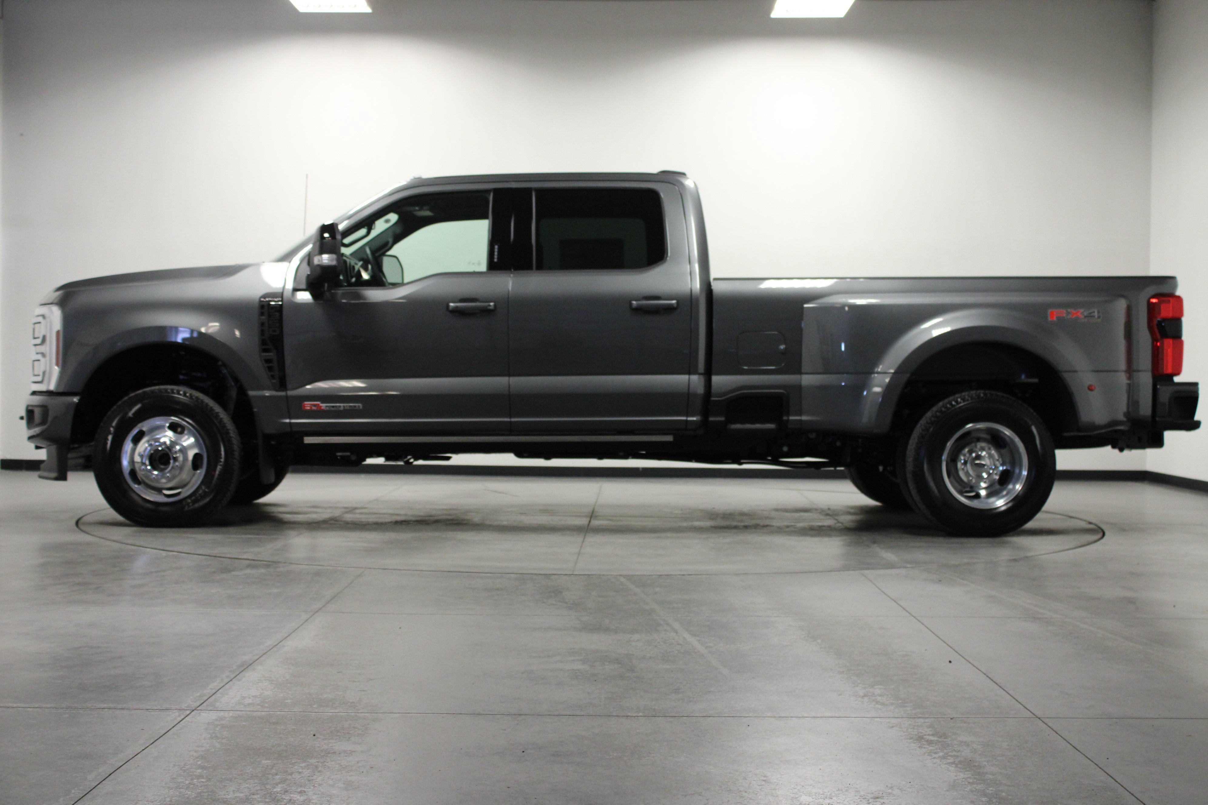 New 2026 Carbonized Gray Metallic Ford Platinum image 7