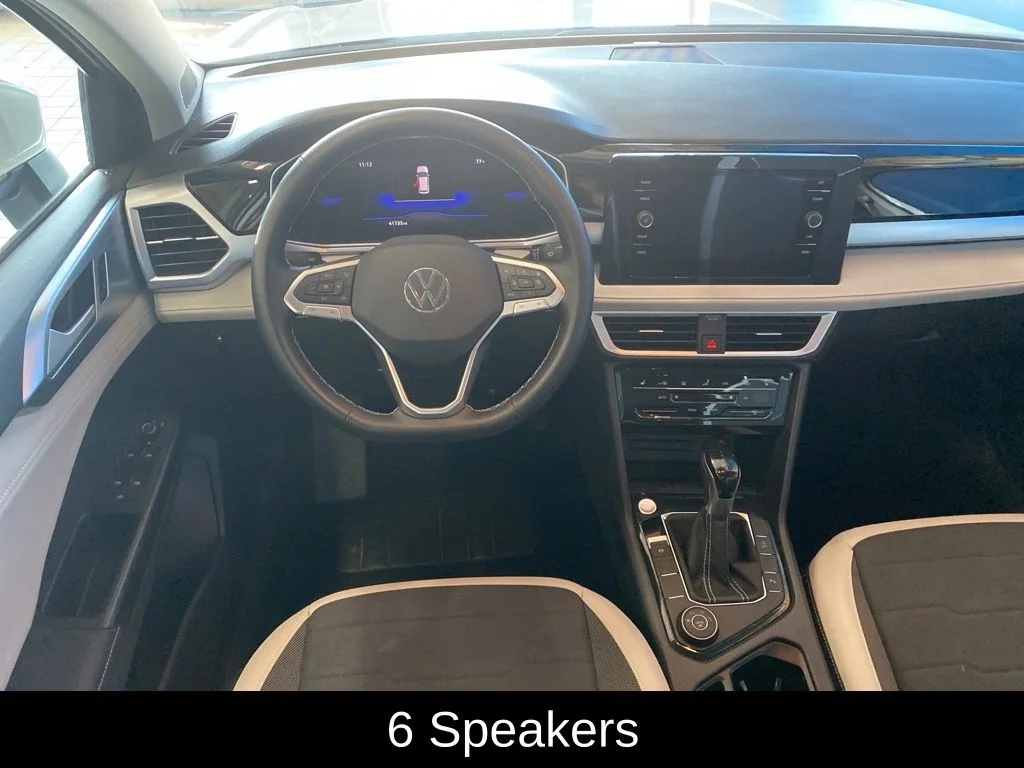 Used 2025  Volkswagen 1.5T SE image 4
