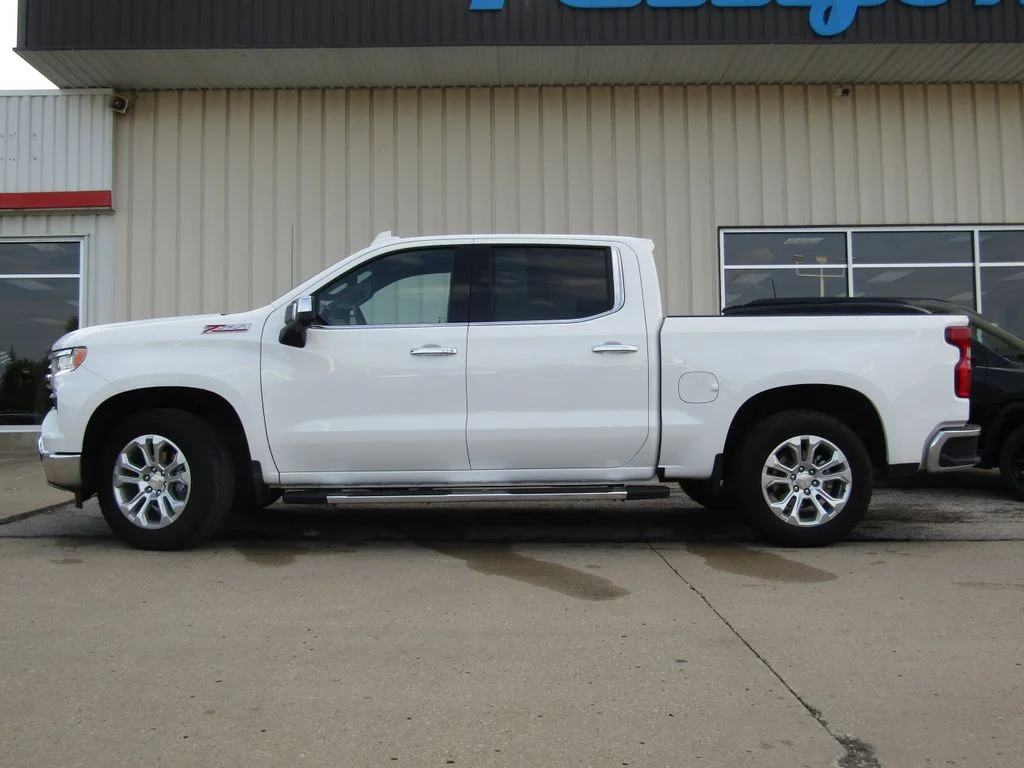Used 2024 White Chevrolet LTZ image 11