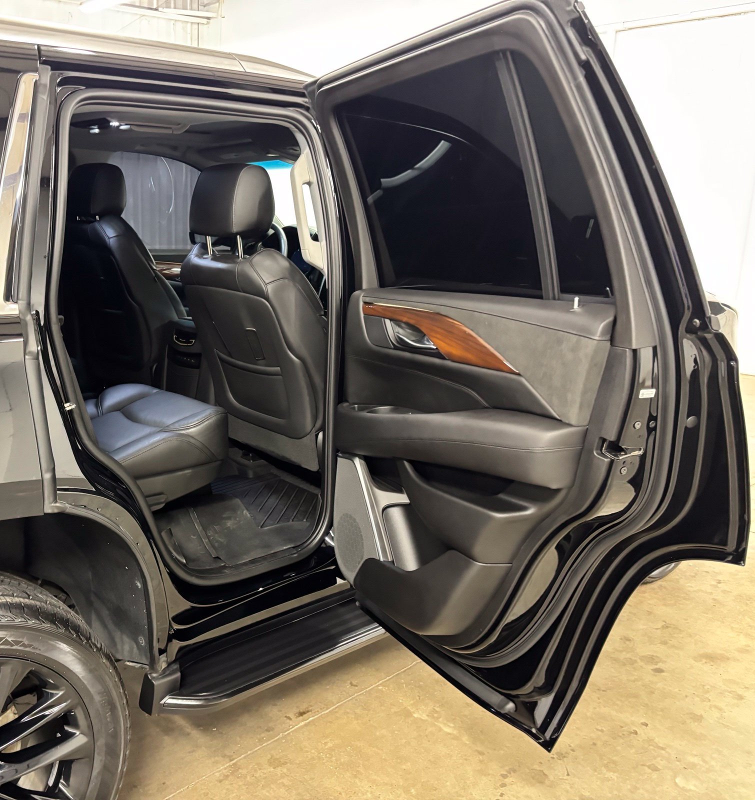 Used 2019 Black Cadillac Luxury image 19