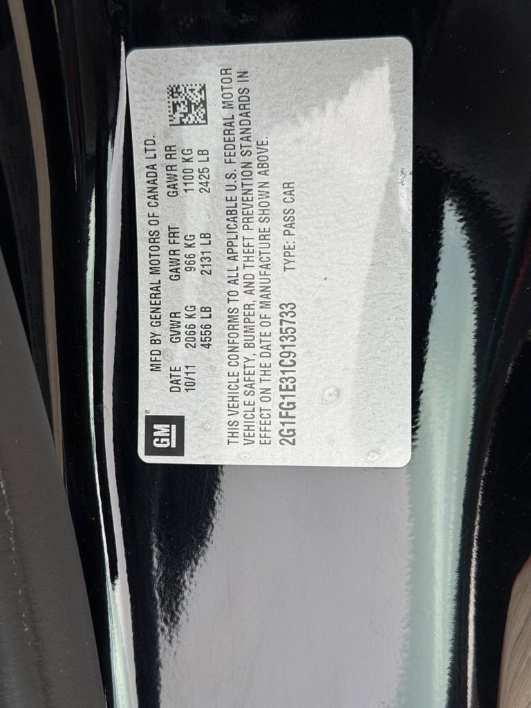 Used 2012 Black Chevrolet 2LT image 31