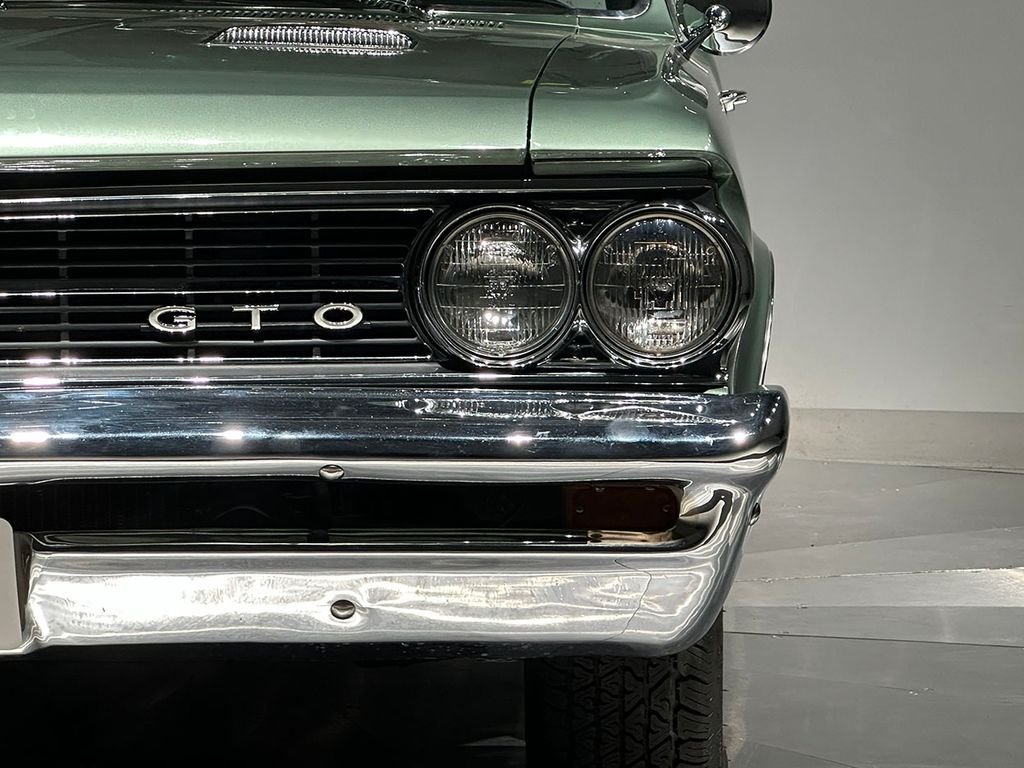 Used 1964 Green Pontiac  image 4