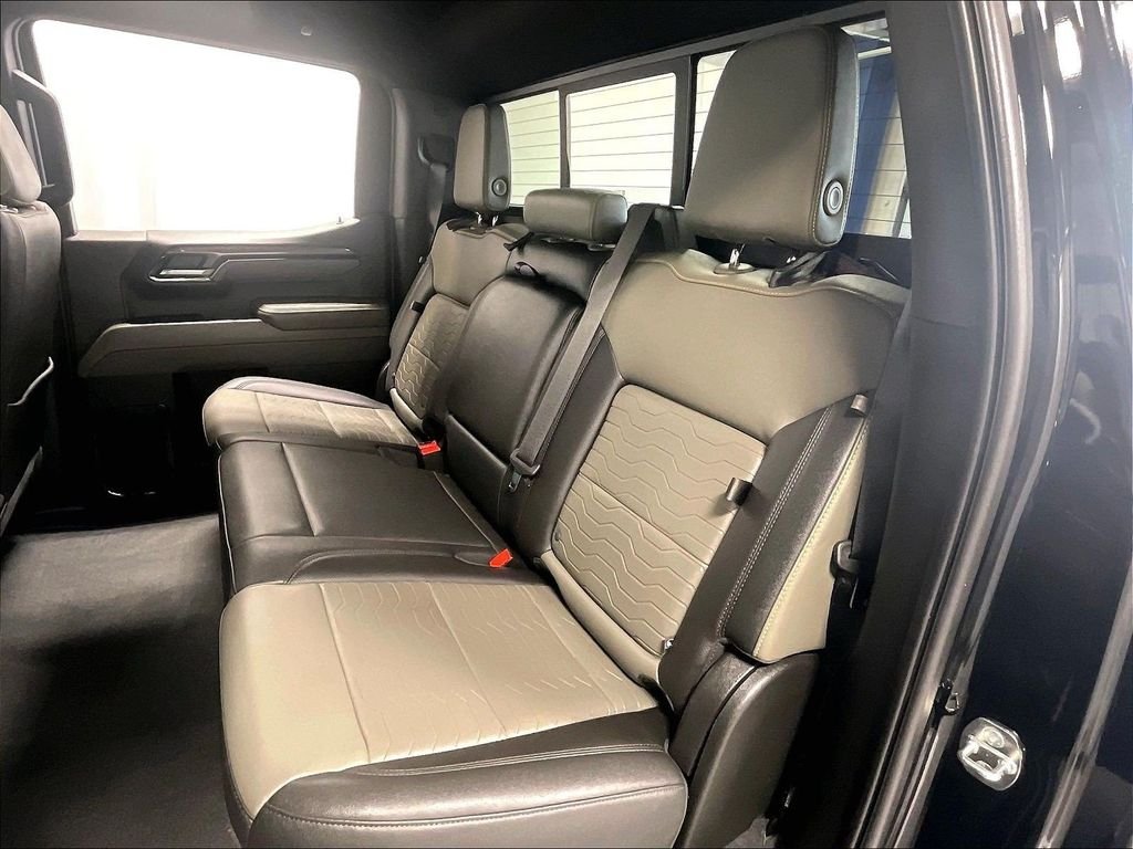 Used 2022 Black Chevrolet ZR2 image 15