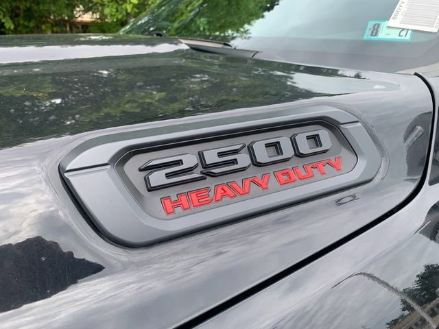 New 2026 Diamond Black Crystal Pearl-Coat Exterior Paint RAM Big Horn image 10