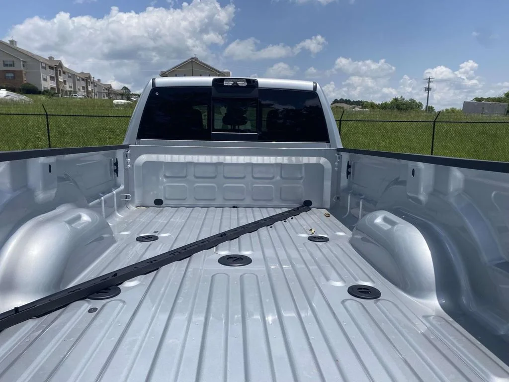 New 2026 Silver-Zynith Exterior Paint RAM Tradesman image 10