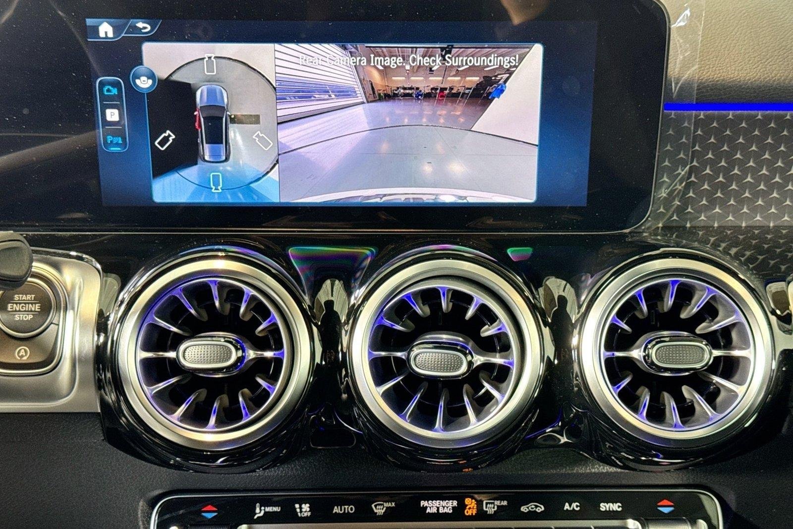 New 2026 Polar White Mercedes-Benz GLB 250 image 13