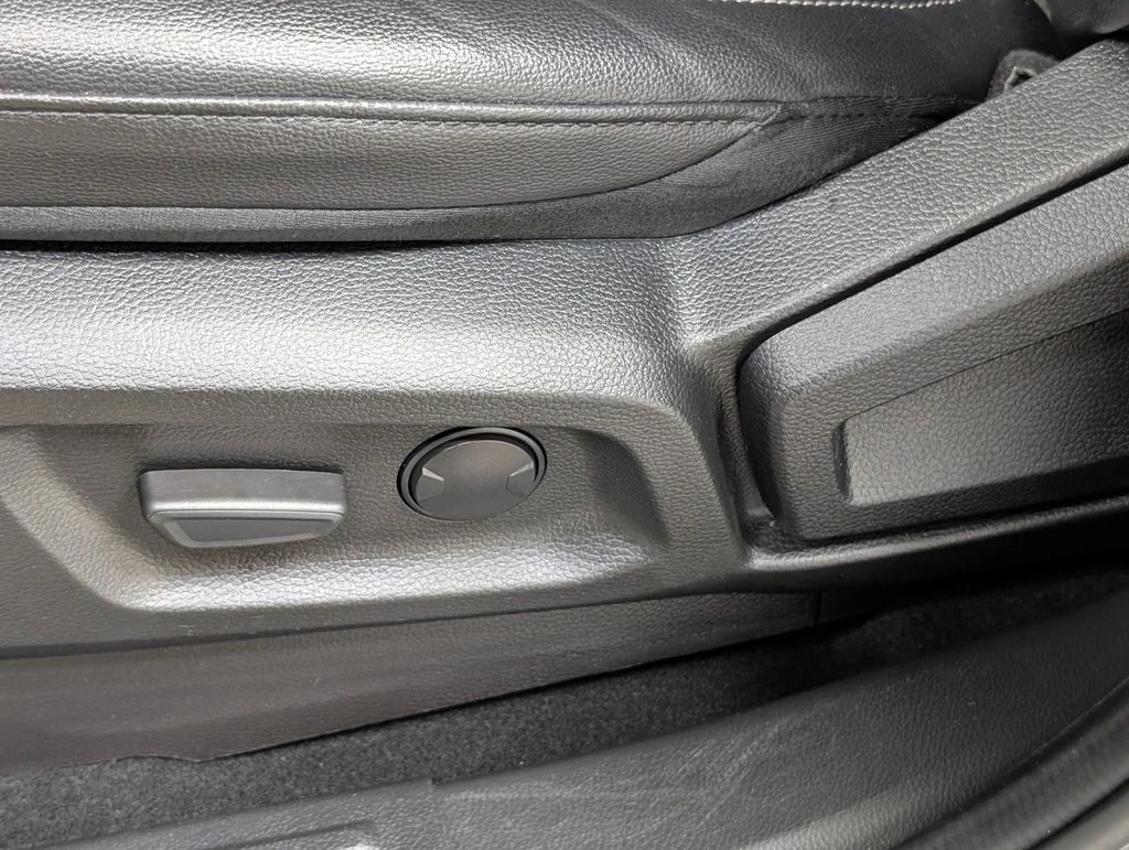 Certified Used 2022 Carbonized Gray Metallic Ford Lariat image 12