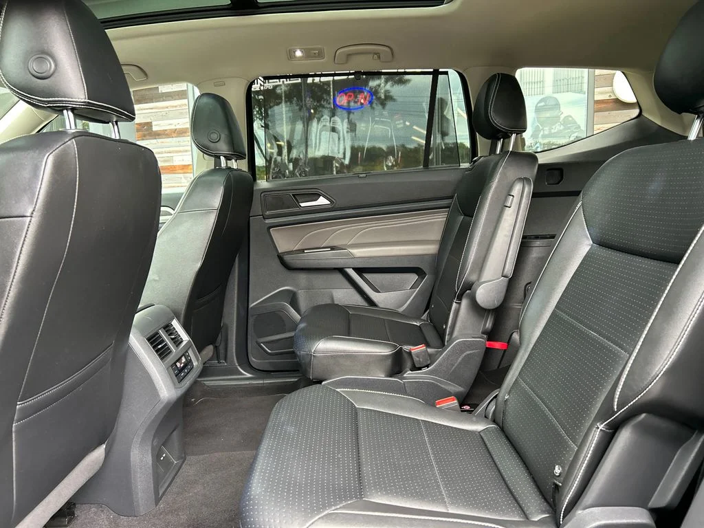 Used 2022  Volkswagen 2.0T SE w/Technology image 23