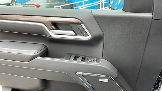 New 2026 Summit White Chevrolet LT Trail Boss image 29