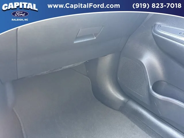 Used 2025 Silver Nissan 1.6 SV image 26