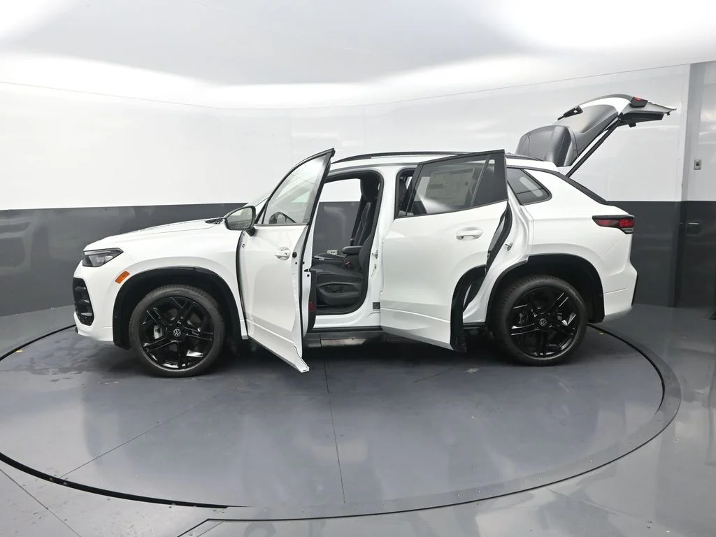 New 2026 White Volkswagen 2.0T SE R-Line Black image 33