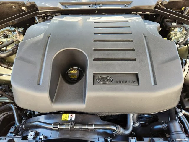 2025 Land Rover Defender X-Dynamic SE - Photo 22