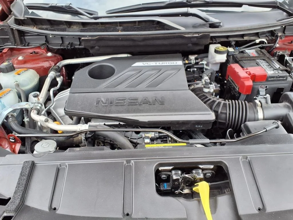 Used 2025 Red Nissan SV image 3