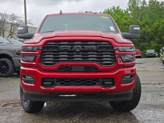 New 2026 Molten Red Pearl-Coat Exterior Paint RAM Big Horn image 3