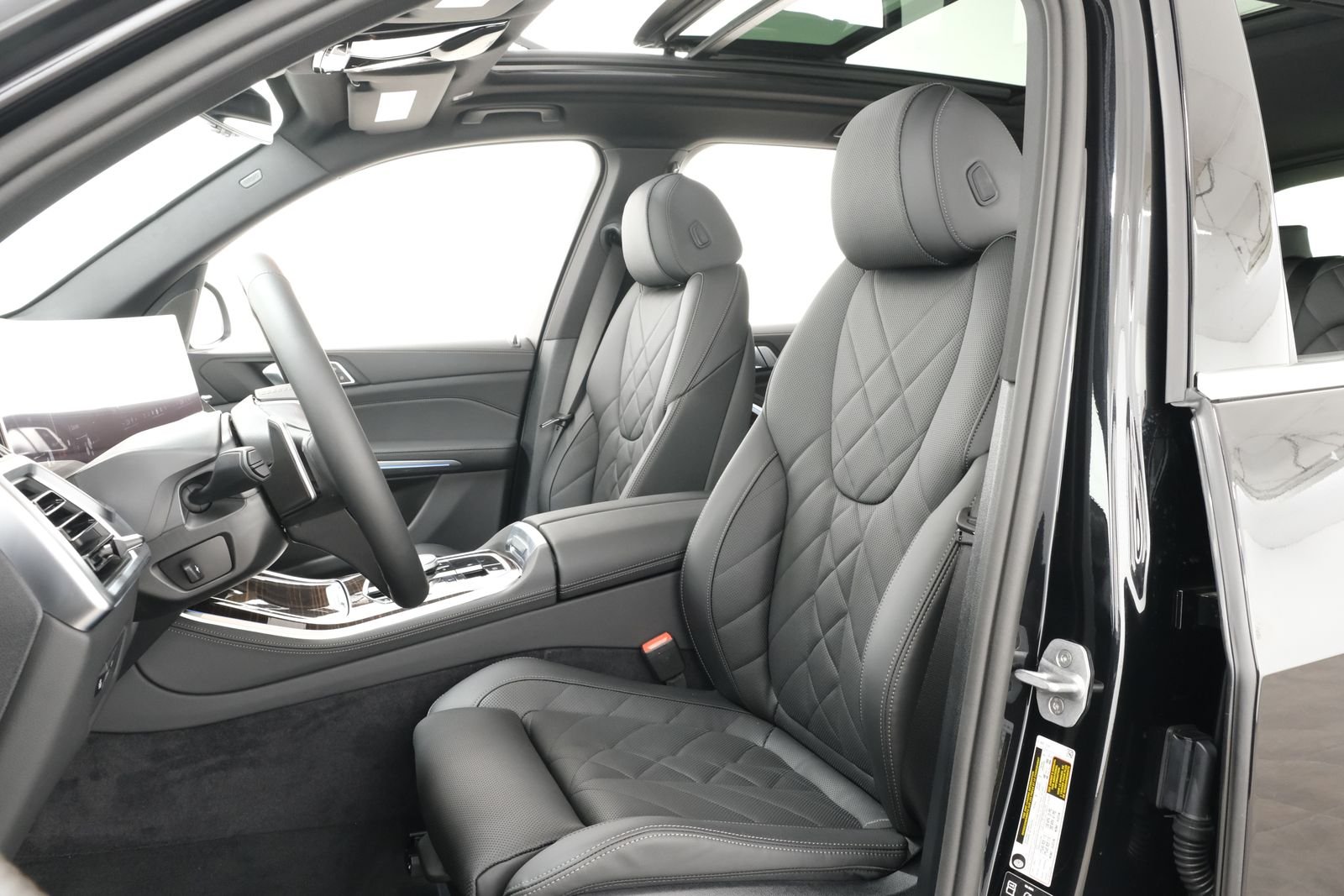 New 2026 Black Sapphire Metallic BMW xDrive40i image 45
