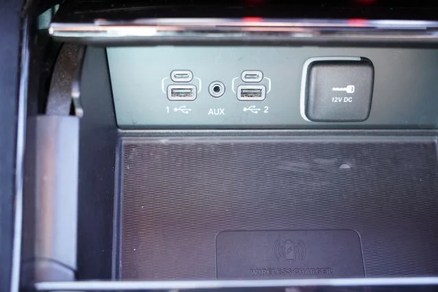 Used 2023 White Jeep Altitude image 31