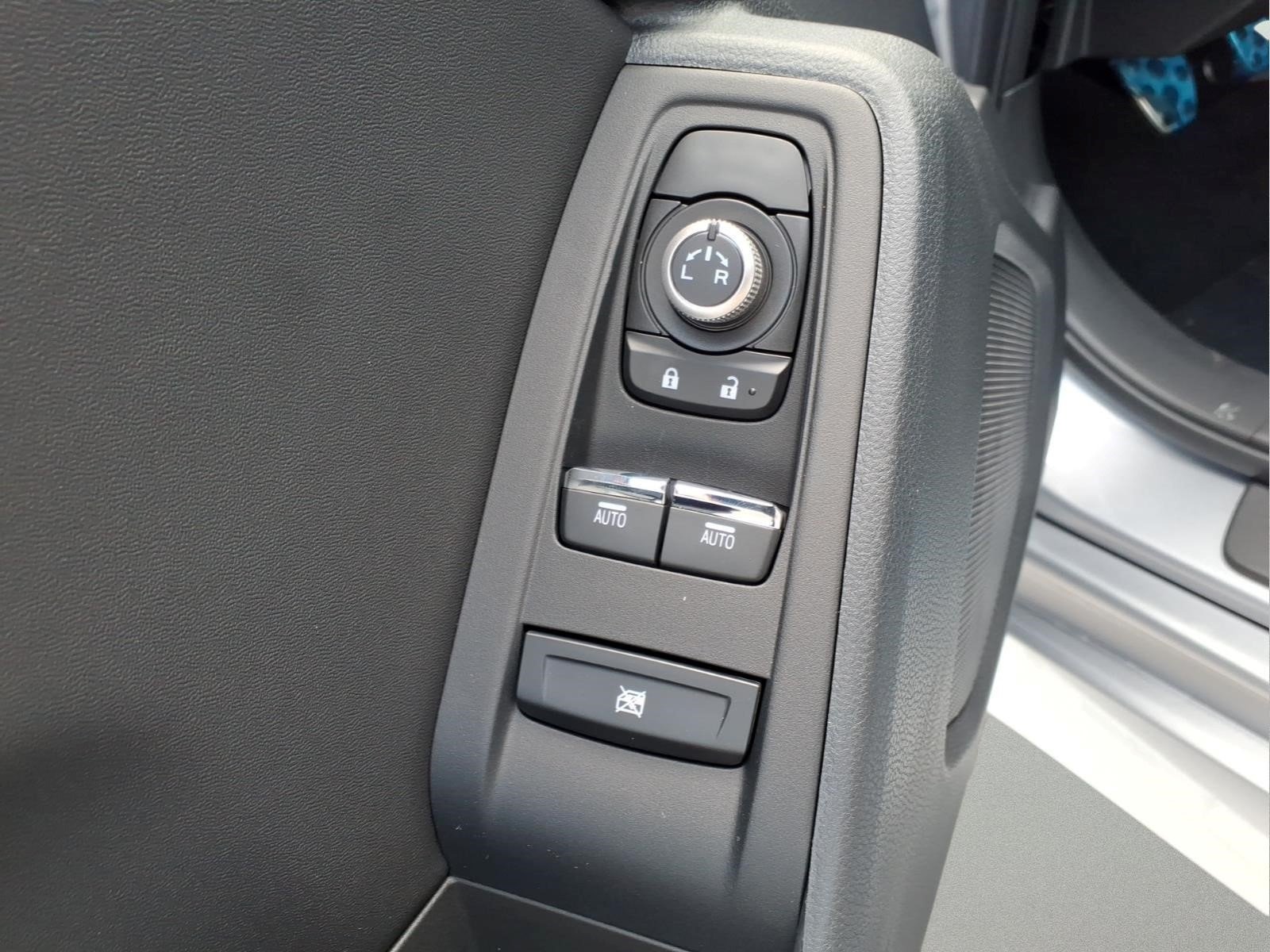 New 2026 ICE SILVER METALLIC Subaru tS image 8