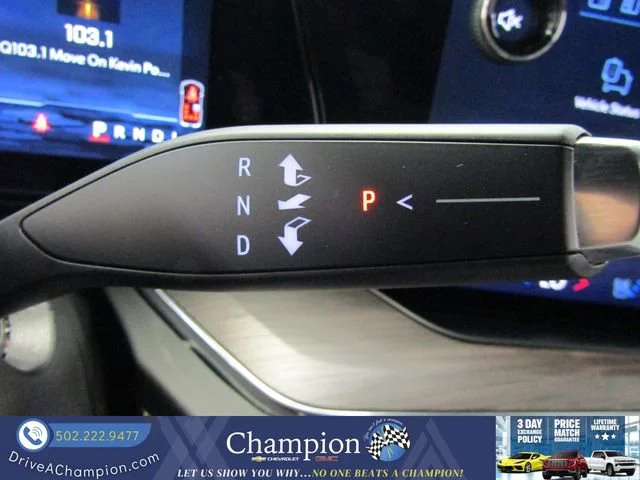 Used 2025 Iridescent Pearl Tricoat Chevrolet Premier image 36