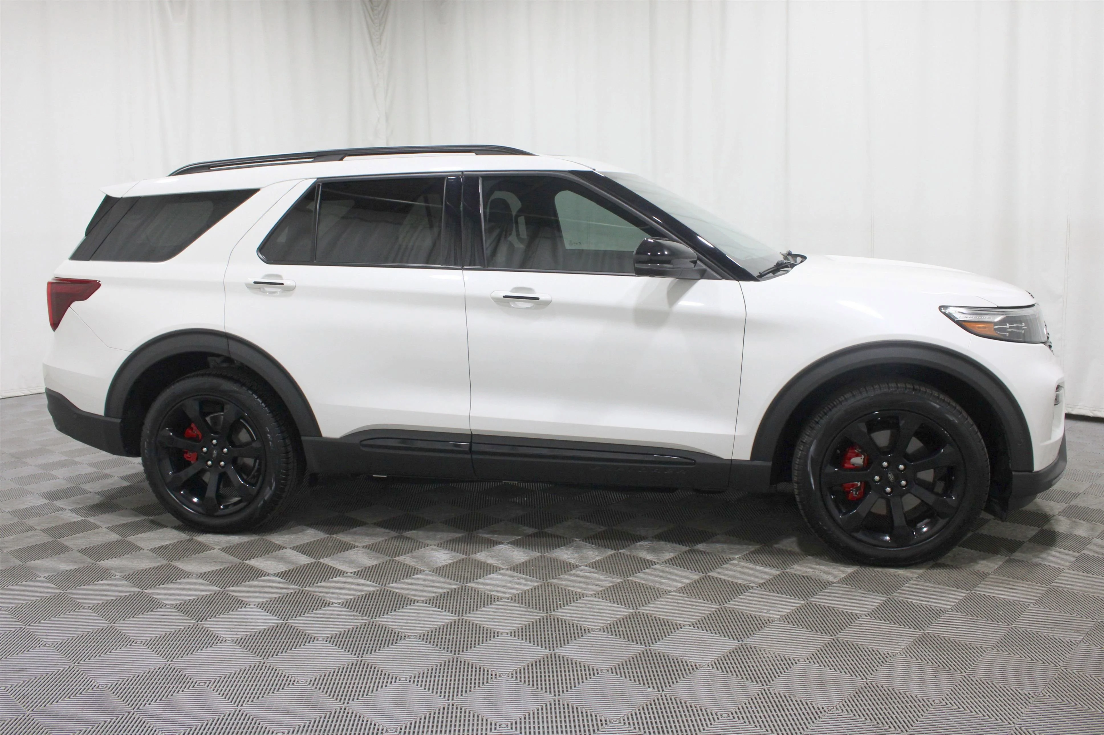 2022 Ford Explorer ST - Photo 31