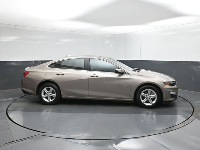 Used 2024 Gray Chevrolet LT image 11