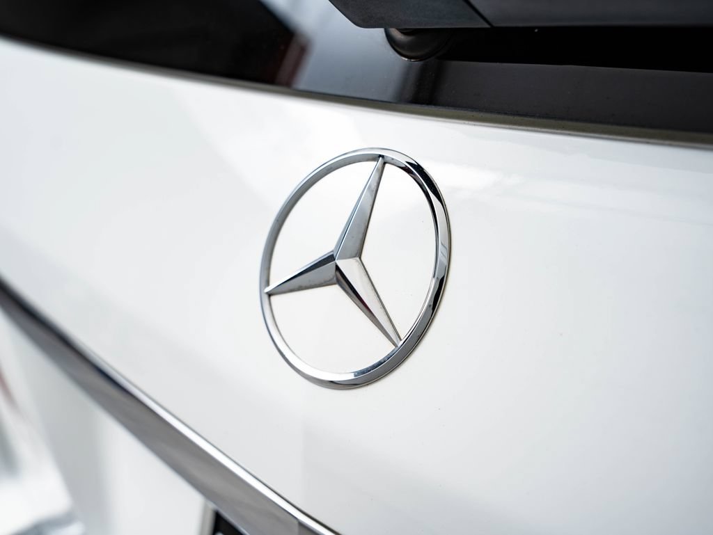 Used 2016 Polar White Mercedes-Benz GL 450 image 18