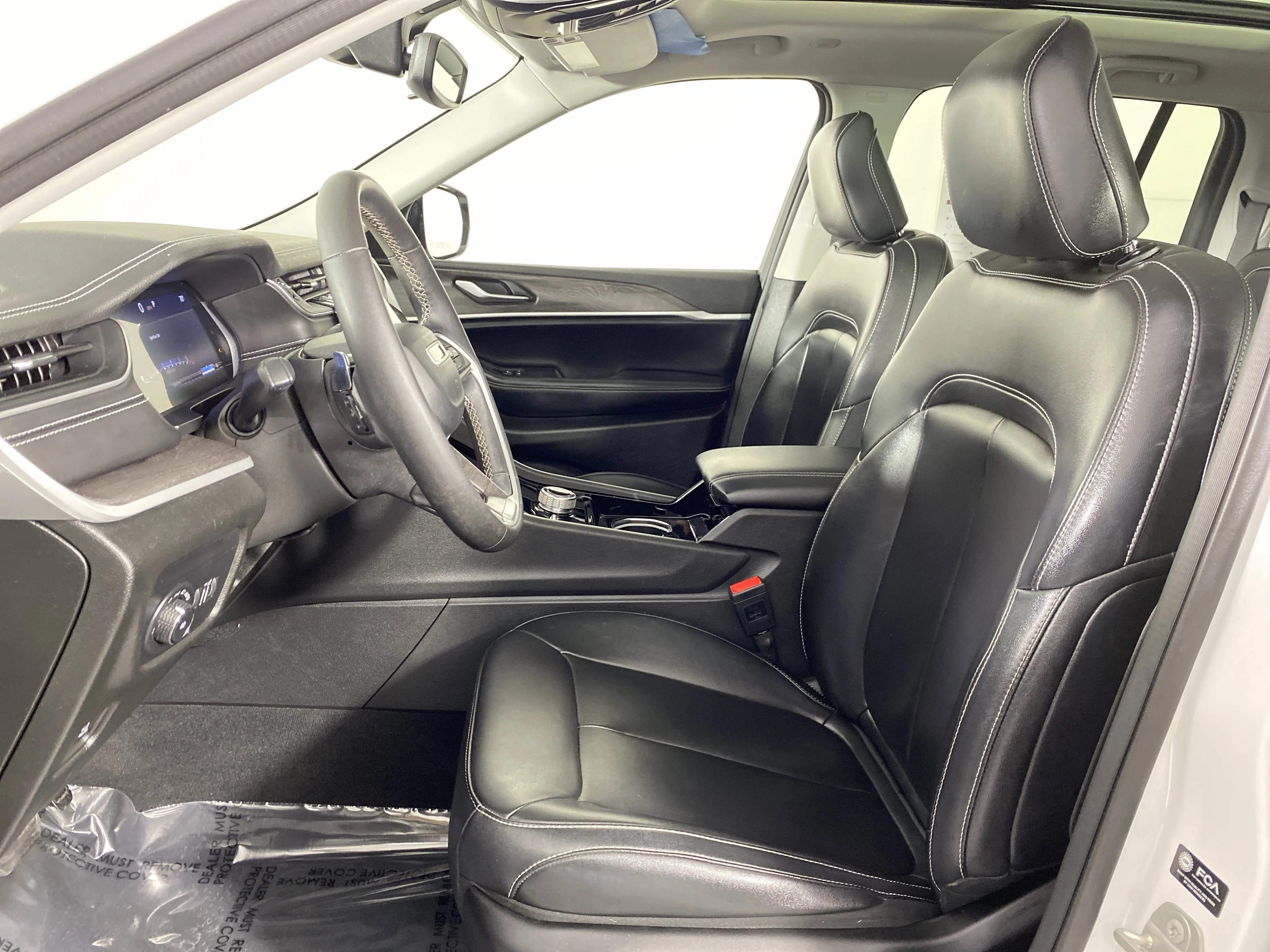 Used 2023 Bright White Clearcoat Jeep Limited image 17
