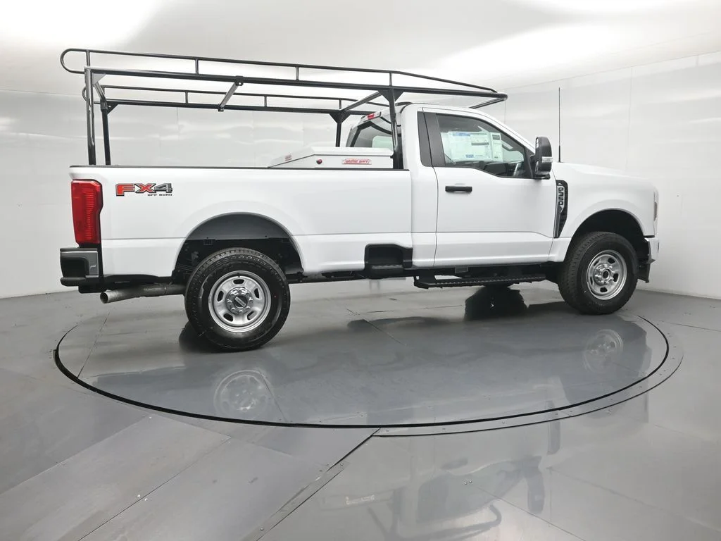 New 2026 Oxford White Ford XL image 18