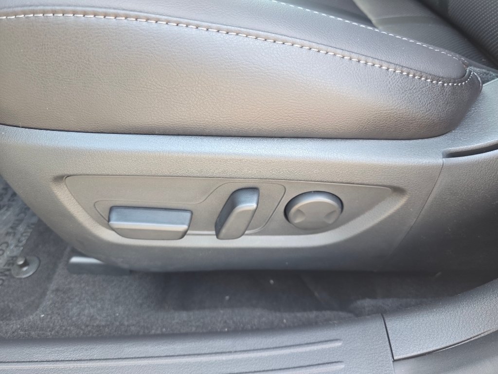 Used 2026 Wind Chill Pearl Mazda 2.5 S Premium image 15
