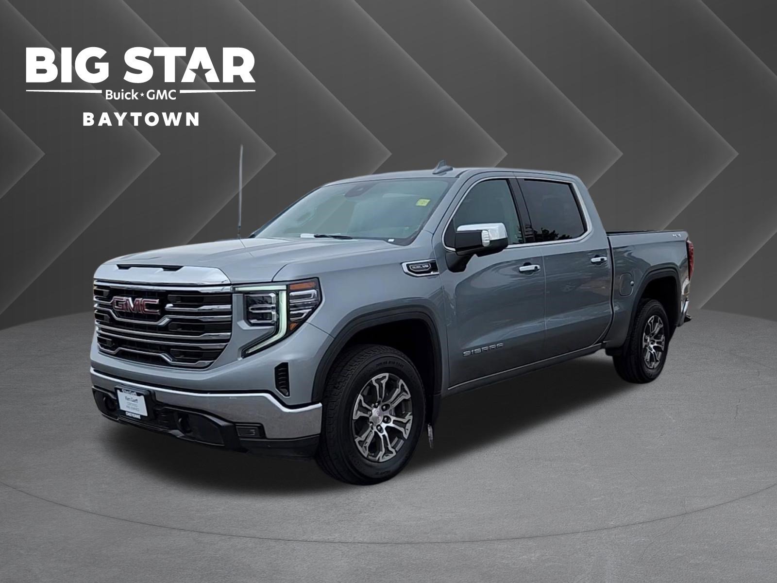 2025 GMC Sierra 4WD Crew Cab Short Box SLT's photo
