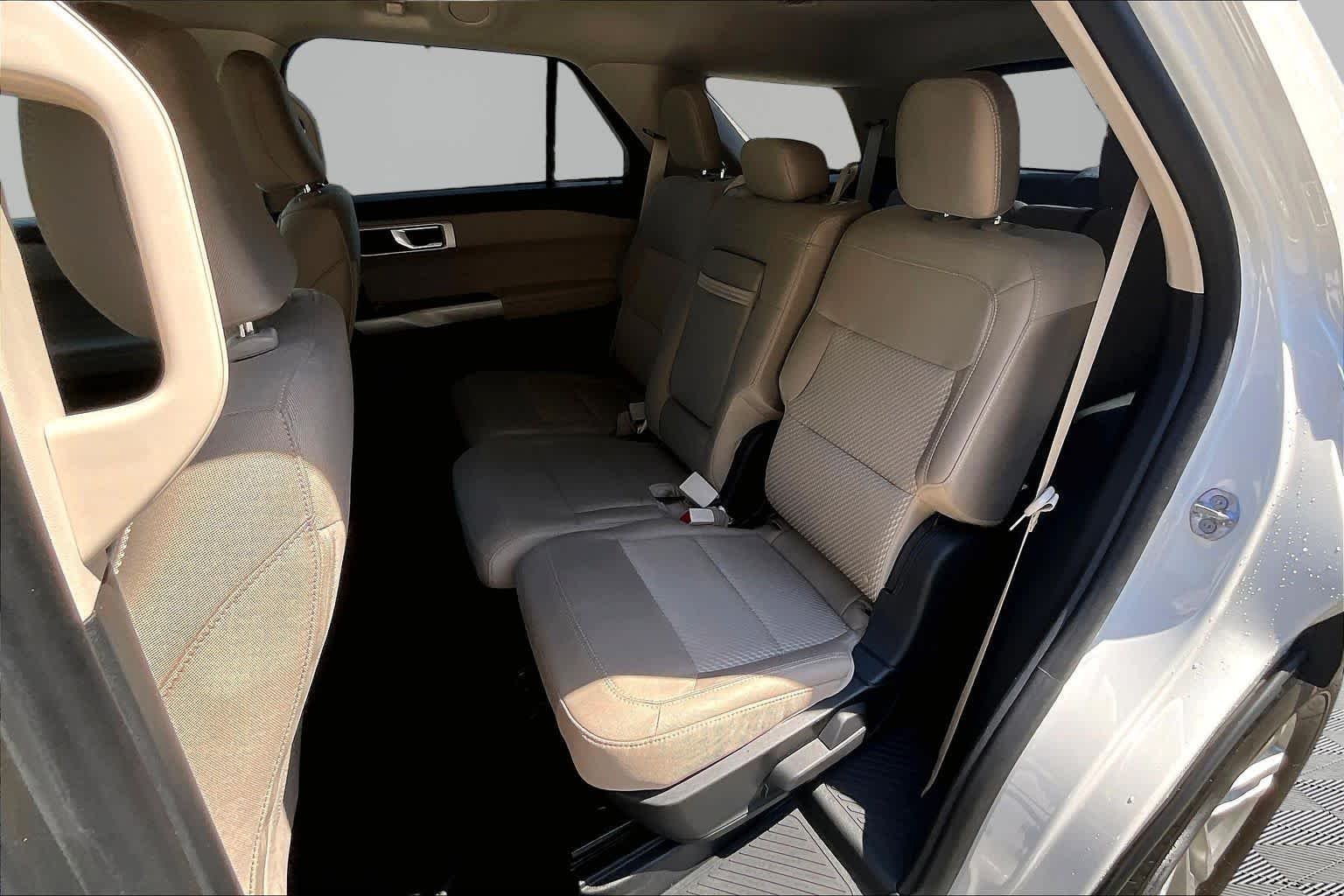 Used 2024 Star White Metallic Tri-Coat Ford XLT image 21