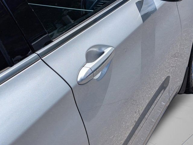 Used 2017 Silver Genesis 3.8 image 40