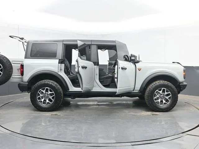 Used 2024 Green Ford Badlands image 56