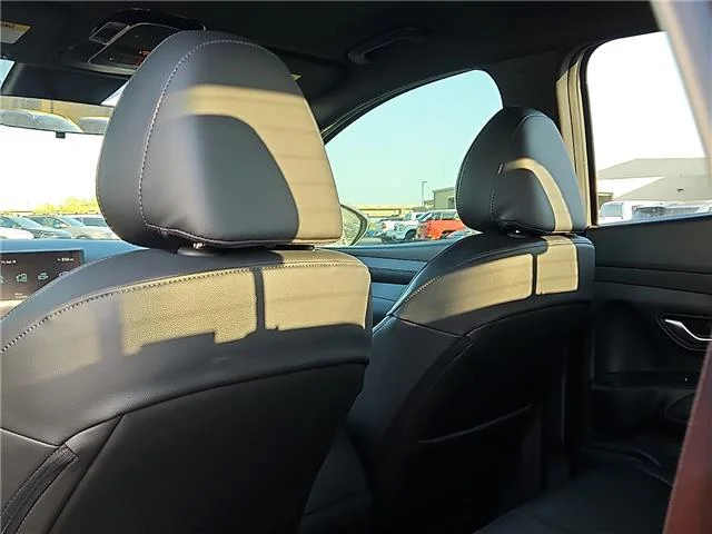 New 2027 Hampton Gray Hyundai SE image 10