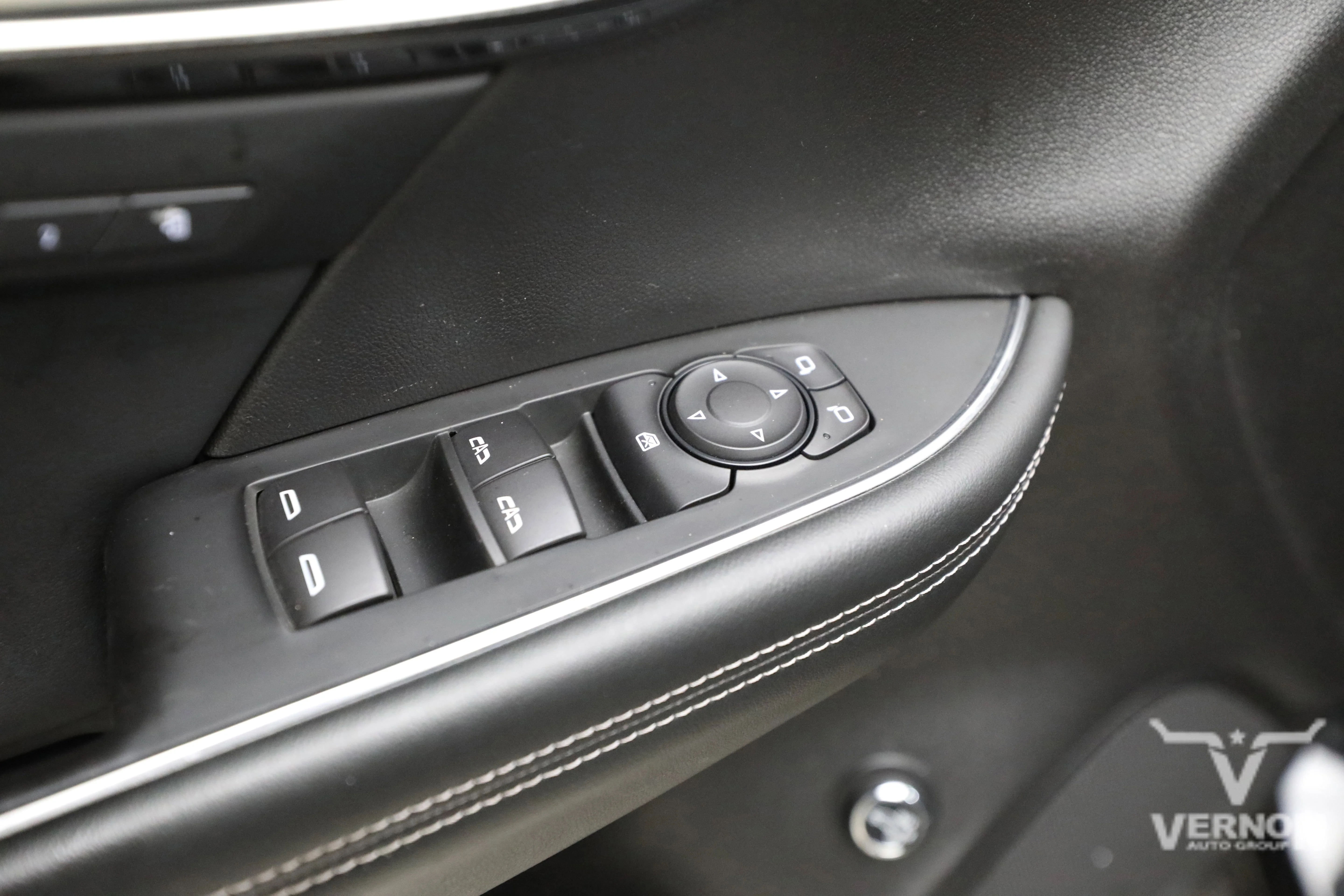 Pre-Owned 2022 Buick Envision Essence