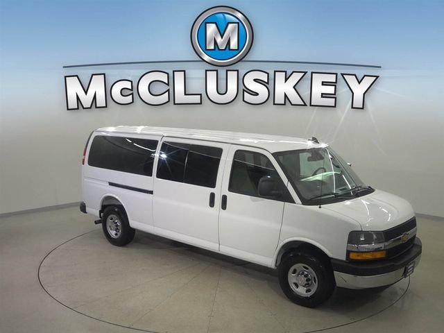 2025 Chevrolet Express Passenger LT - Photo 32