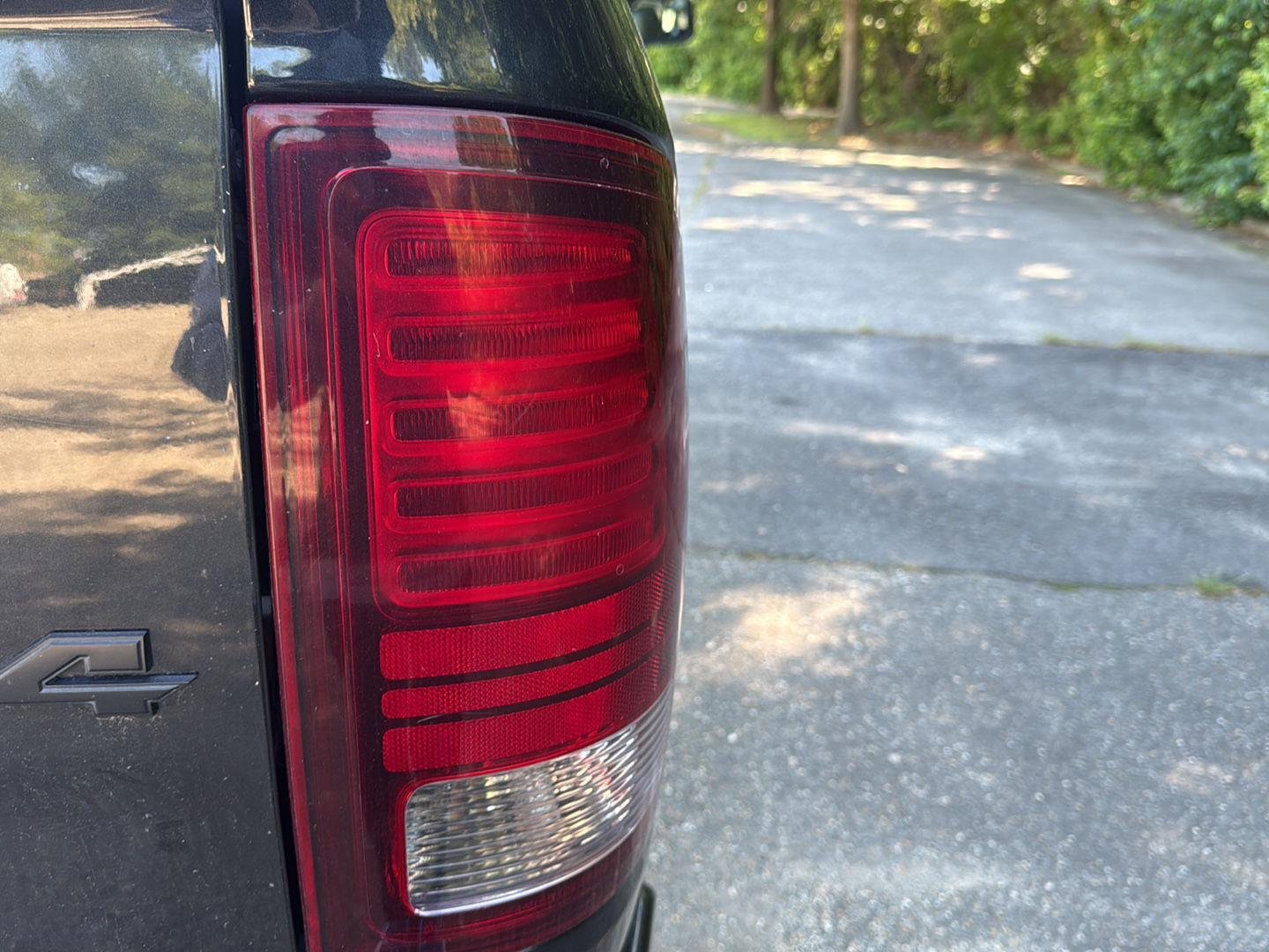 Used 2015 Brilliant Black Crystal Pearl Ram Sport image 12