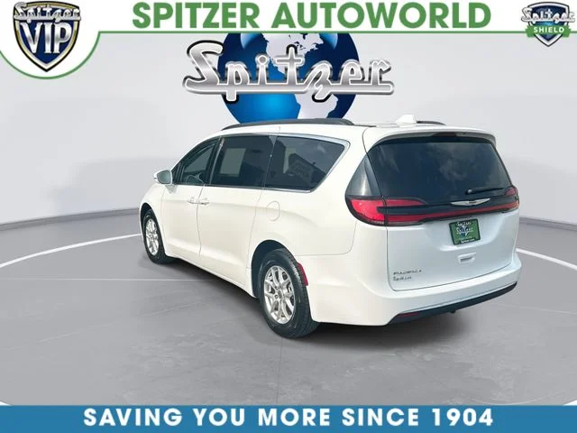 Used 2022 White Chrysler Touring L image 7