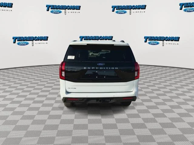 New 2026 Oxford White Ford Active image 29
