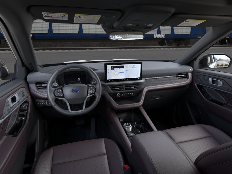 New 2026 Star White Metallic Tri-Coat Ford Platinum™ image 9