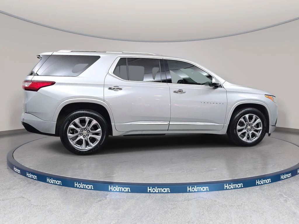 Used 2020 Silver Chevrolet Premier image 5