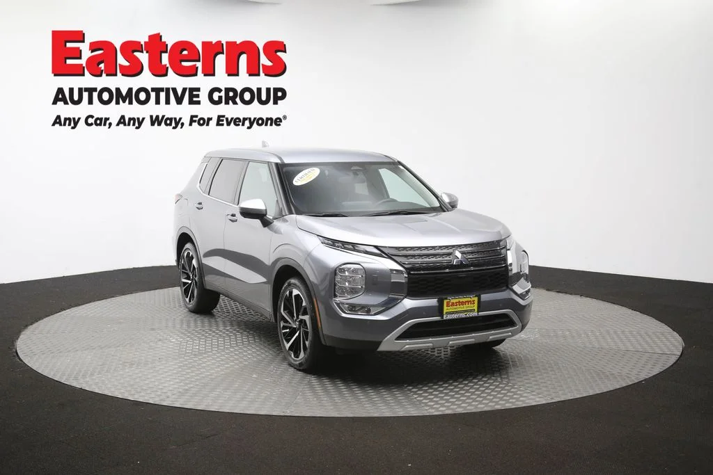 Used 2024 Gray Mitsubishi SE image 51