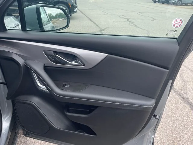 Used 2025 Gray Chevrolet LT image 31
