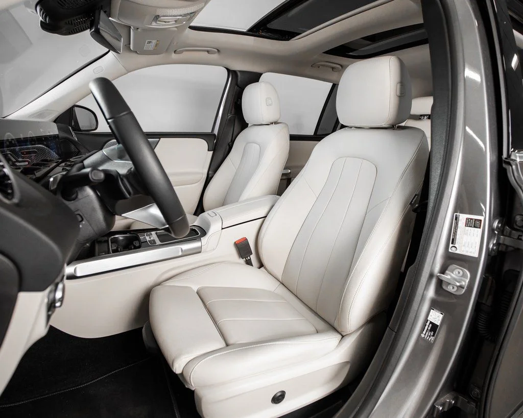 Used 2026 Gray Mercedes-Benz GLB 250 image 5