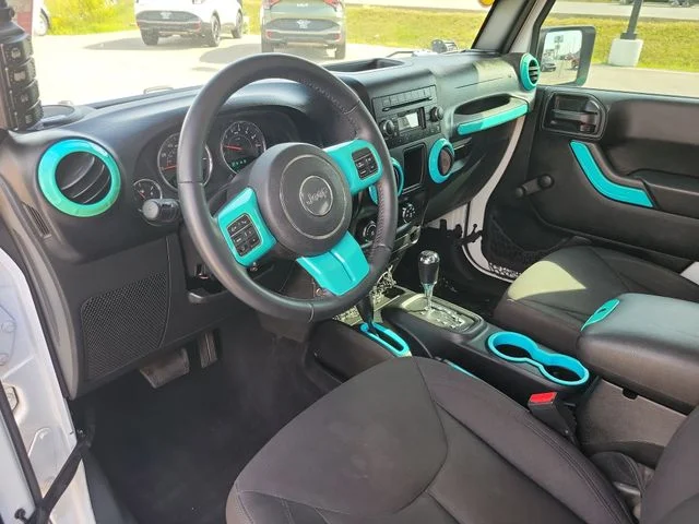 Used 2017 White Jeep Sport image 13