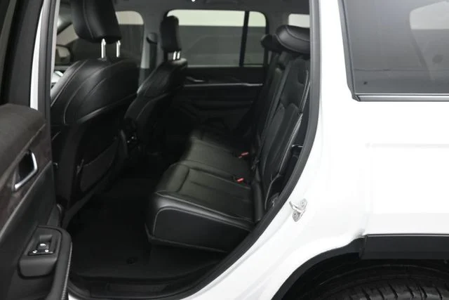 Used 2023 White Jeep Limited image 20