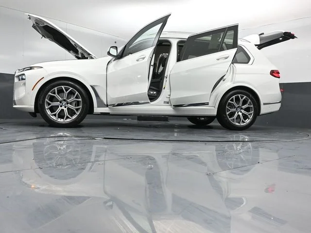 Used 2023 White BMW xDrive40i image 54