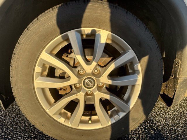 Used 2020 White Nissan SV image 12